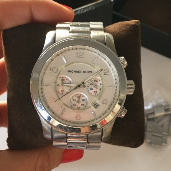 Michael Kors Silver Chronograph Watch unisex - Picture 4 of 7